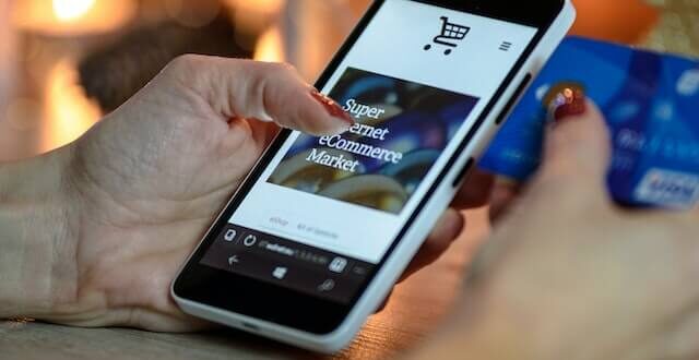 pengertian e commerce